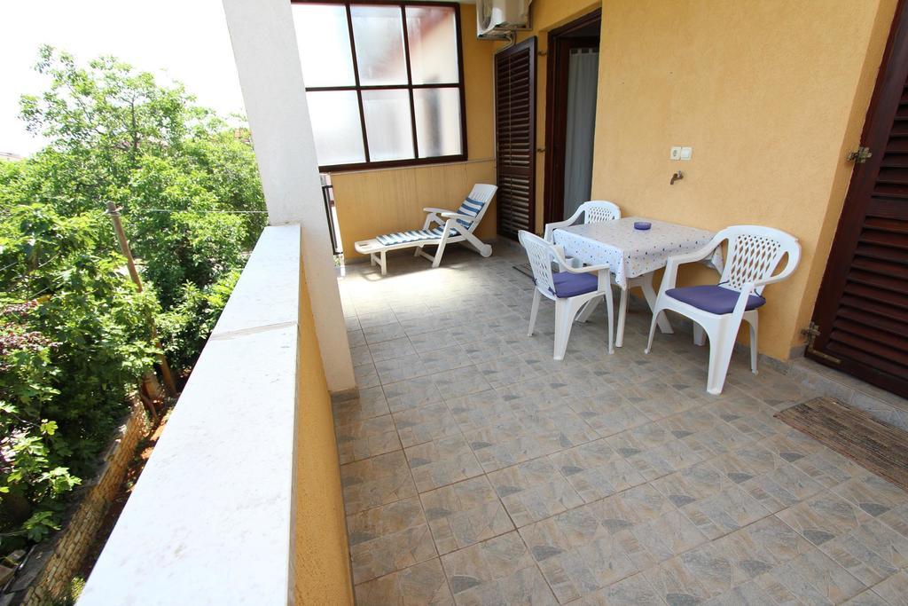 Apartments Lora Ровинь Экстерьер фото