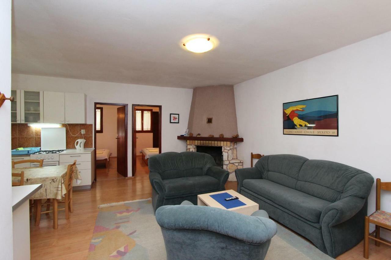 Apartments Lora Ровинь Экстерьер фото