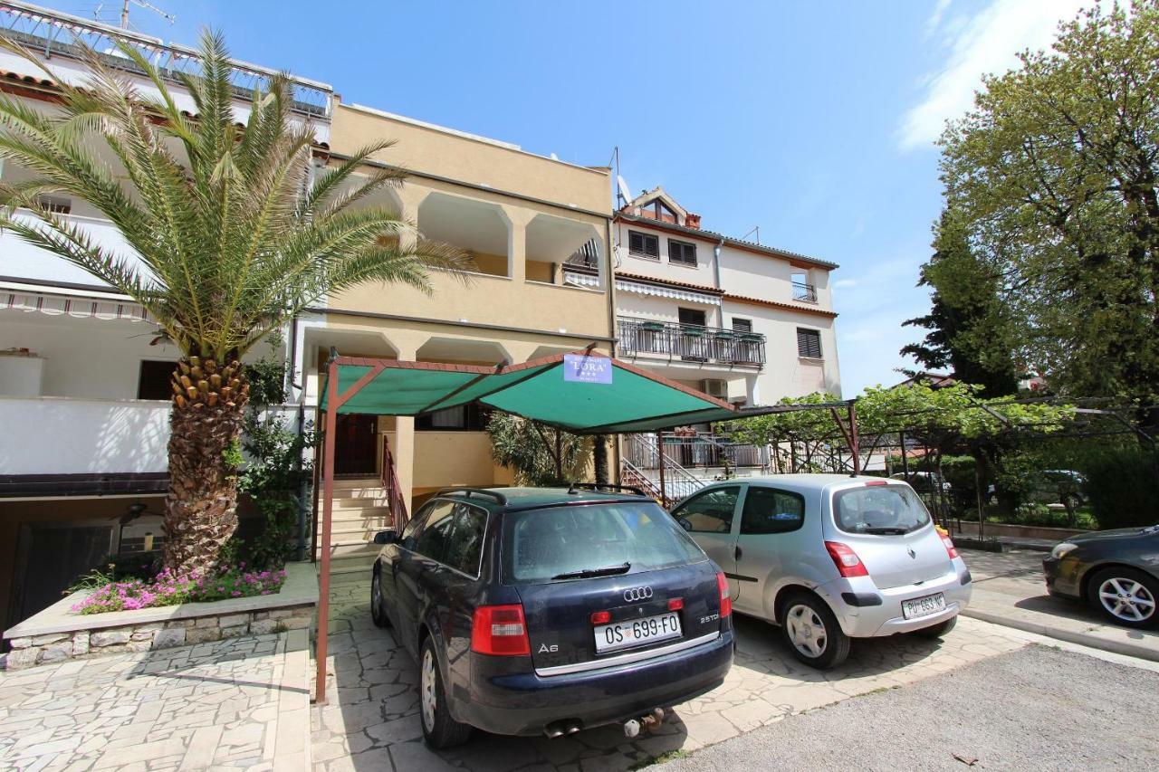 Apartments Lora Ровинь Экстерьер фото