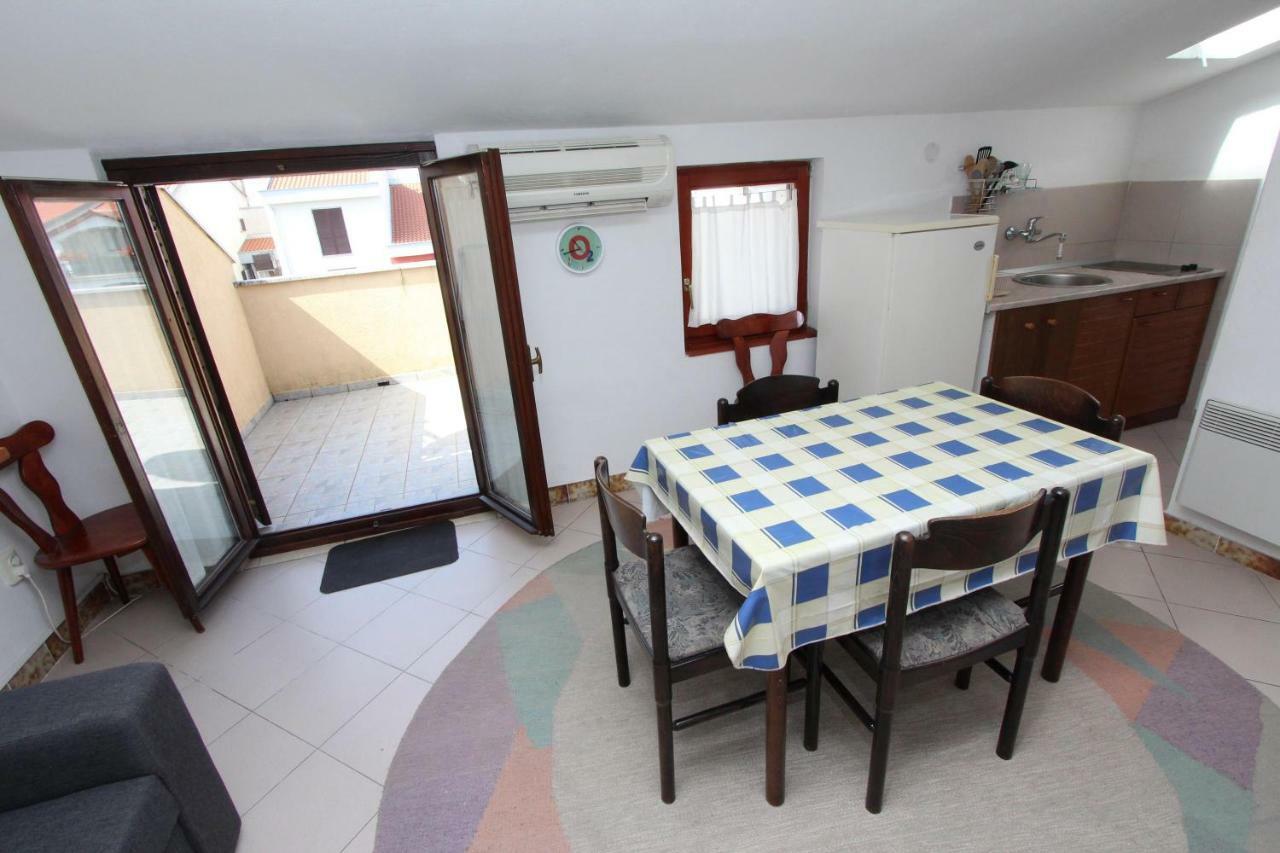 Apartments Lora Ровинь Экстерьер фото